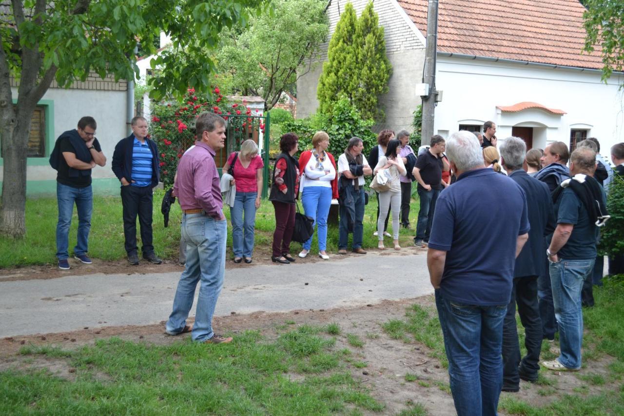 Penzion U Kostela Mikulčice Exterior foto